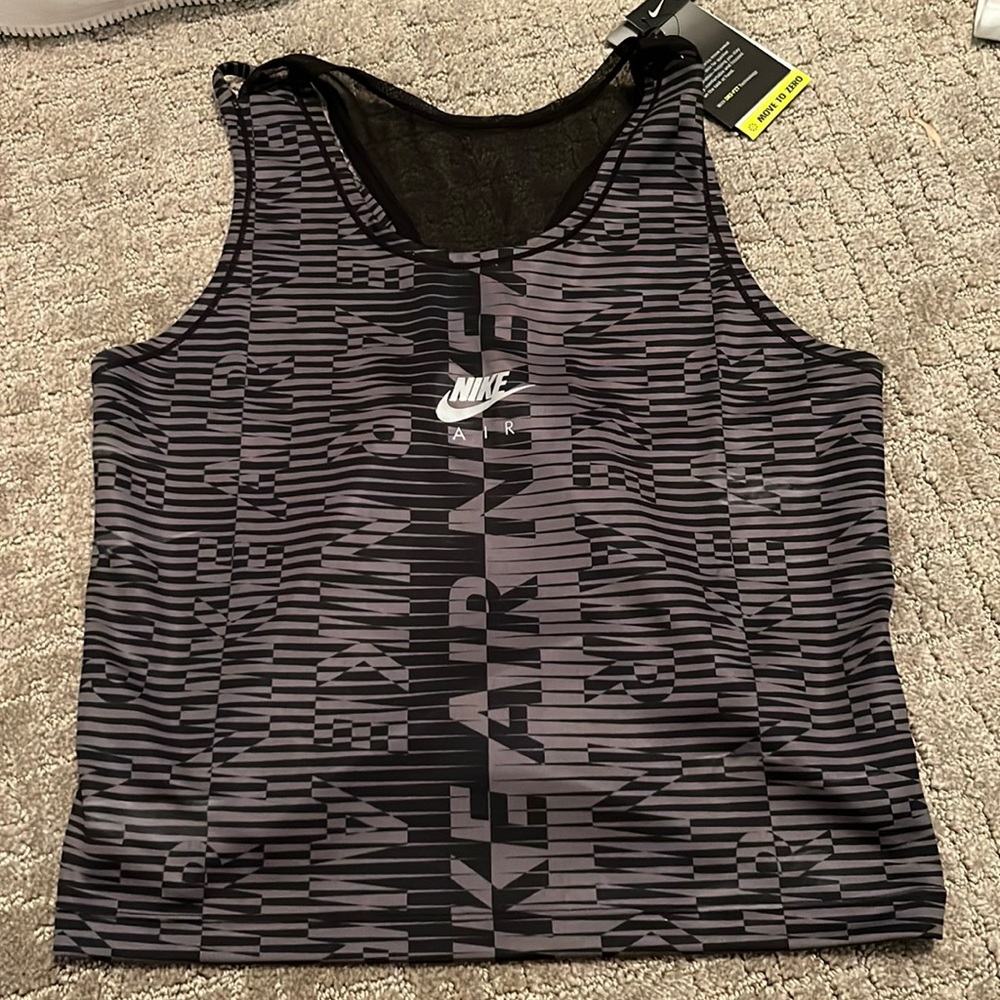 nike black tank top never worn
